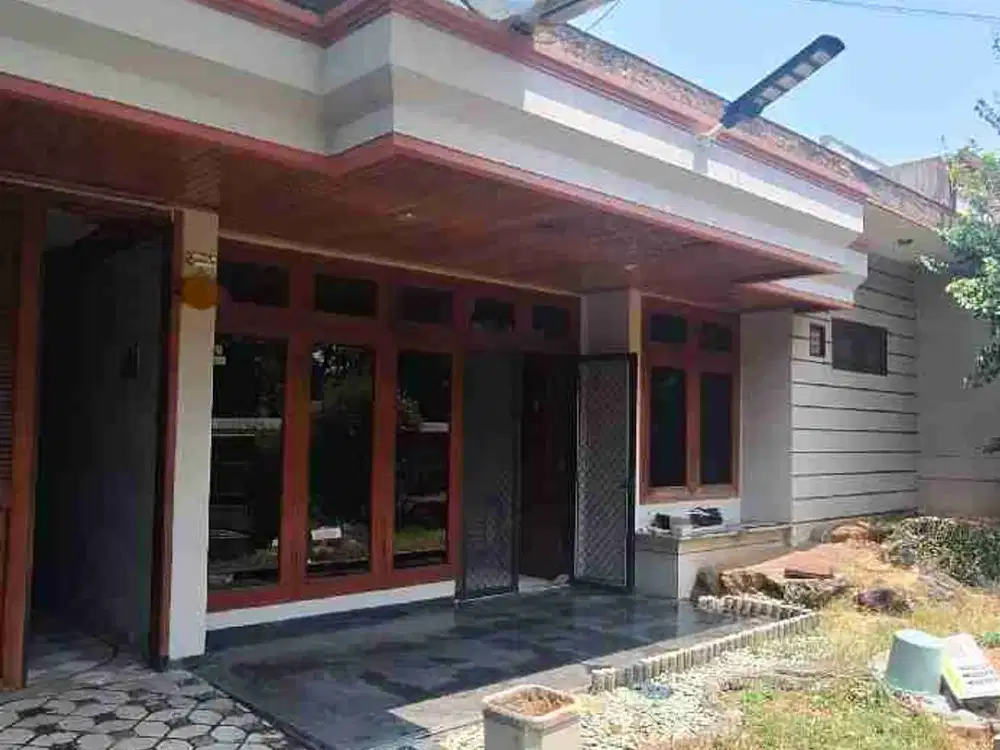 Raya Manyar Tirtoyoso lokasi premium dekat Galaxy Mall, MERR