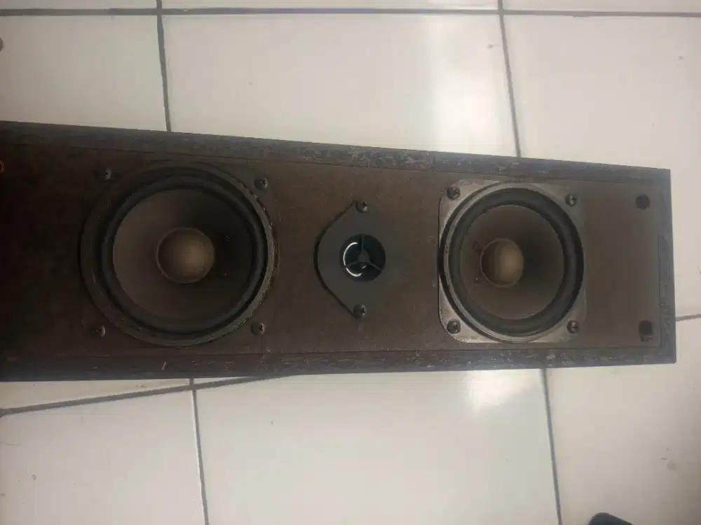 Dijual spker center yamaha model NS. C80