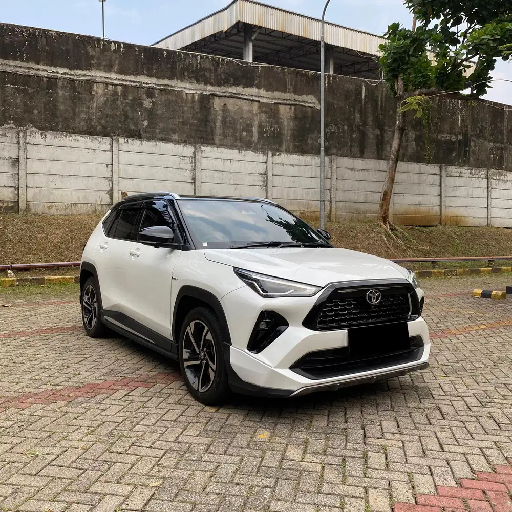 2025 Toyota Yaris S Cross GR 1.5 Hybrid TSS Two Tone