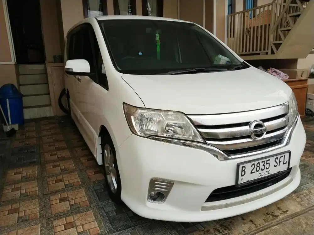 Di jual cash termurah serena hws 2014