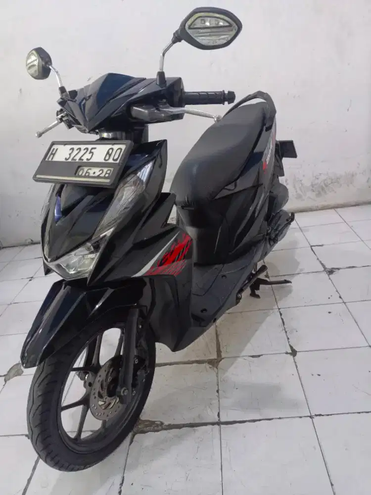 beat thn 2023 hitam
