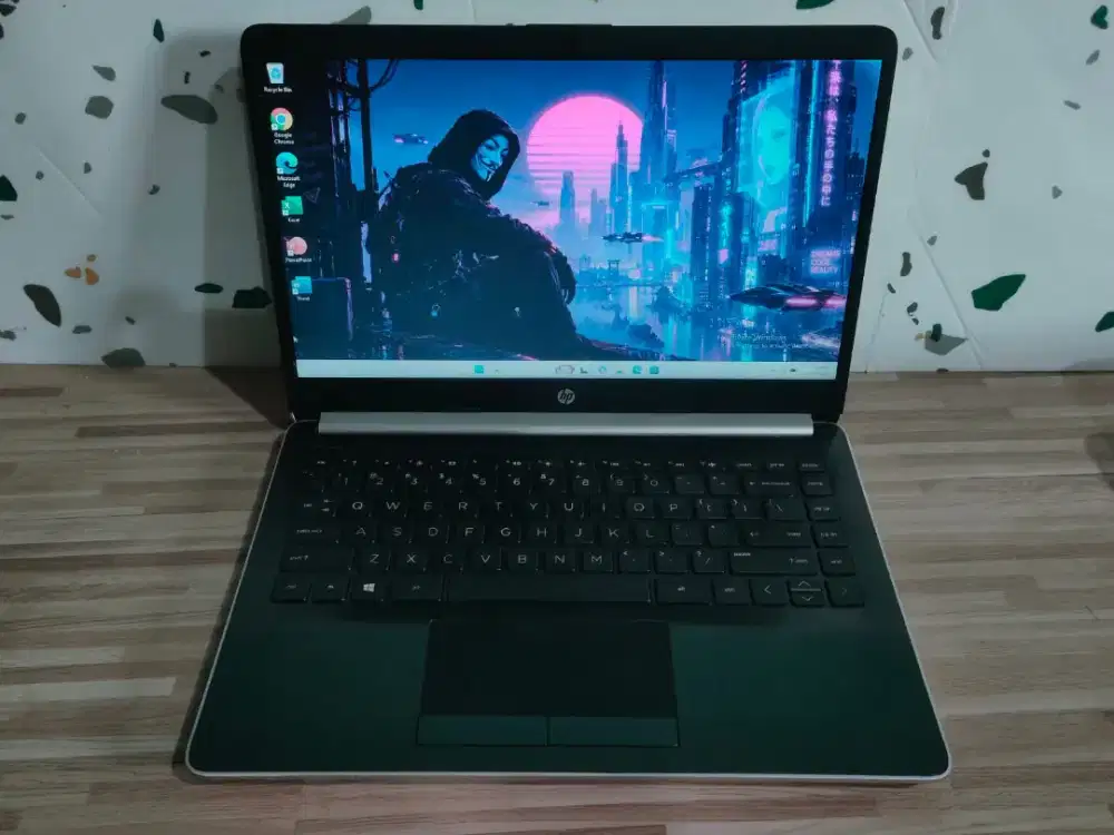 Laptop HP 14-cf0014dx -Core i3 - 7100U 8GB -SSD 256GB -SIAP PAKE