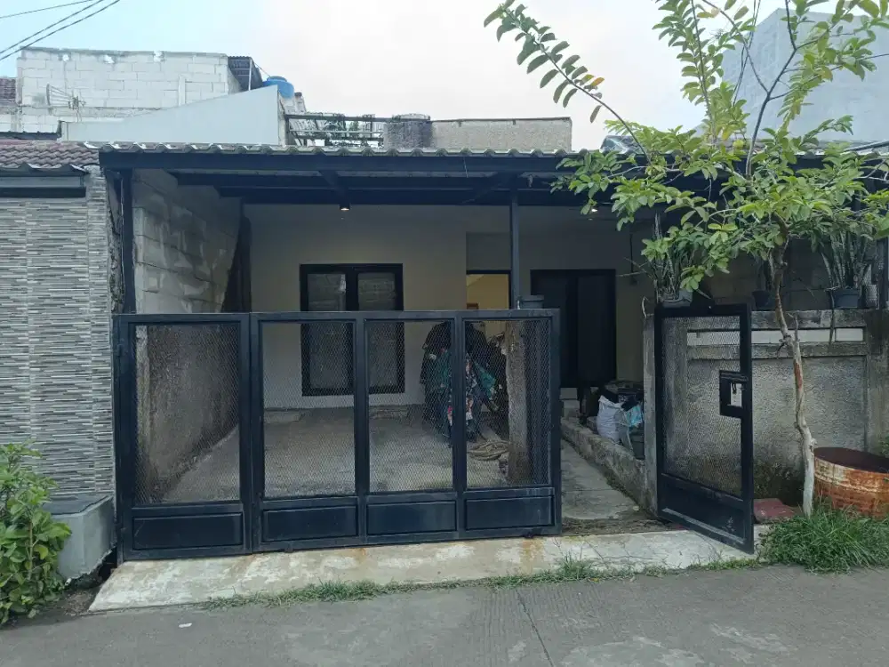 Disewakan rumah 
Harga 15.000.000 / tahun (nego)