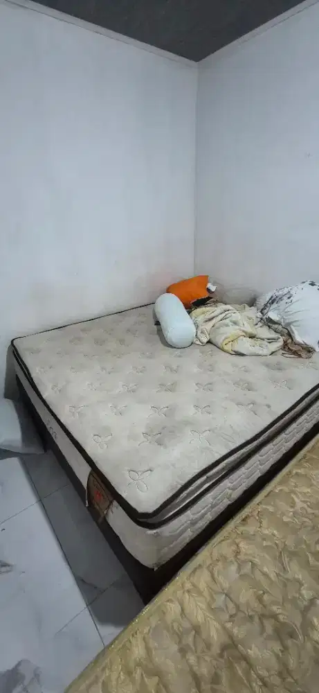 Kasur Pierre Cardin