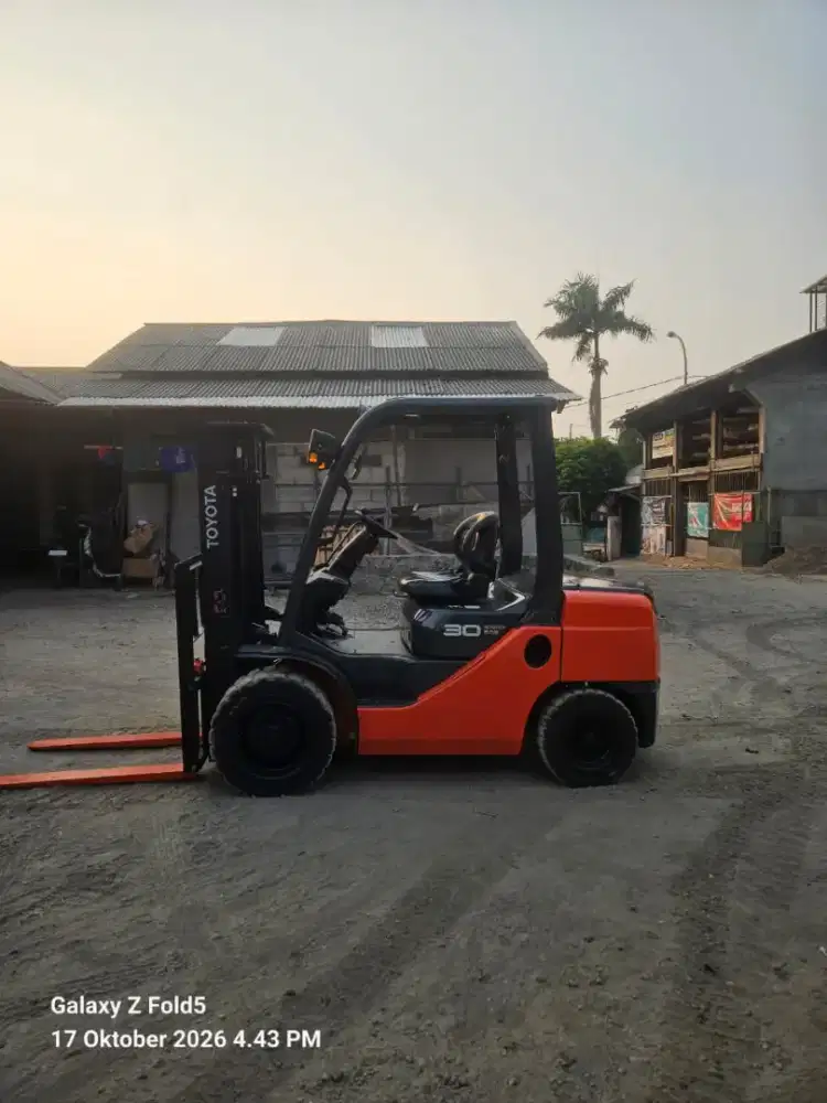 Forklift Toyota 3 Ton,Matic,3 Meter,Mesin 1DZ-II,8FD30,Tahun 2022