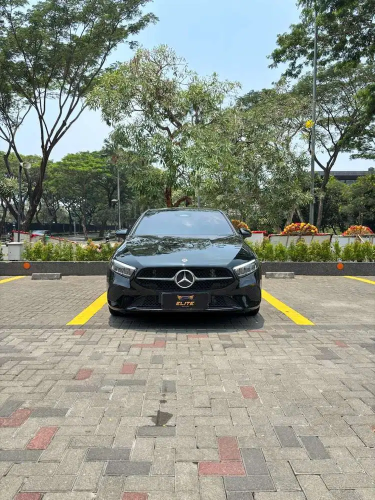 Mercedes Benz A 200 Sedan Facelift 2023 KM 600 PERAK