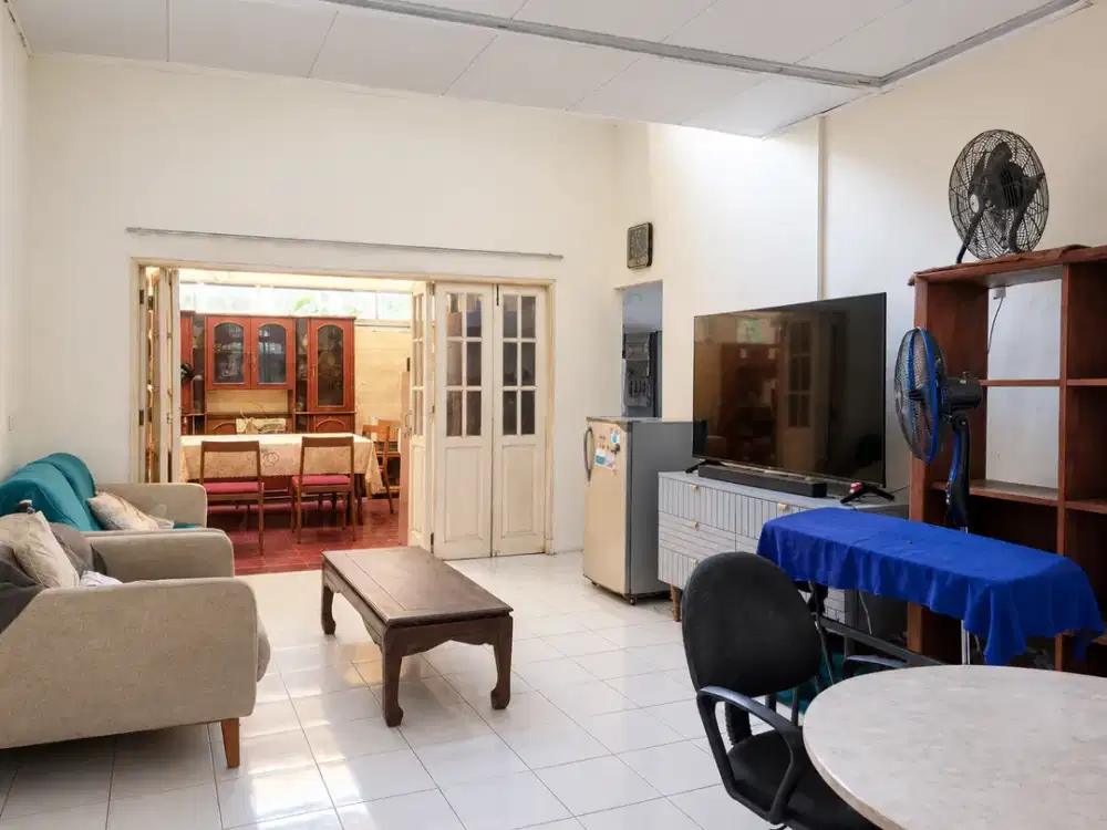 Rumah Mewah 2 Lantai 3 plus 1 KT Garasi Lega Bintaro Sektor 6 WT-19400