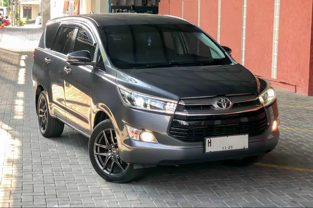 [ LOKAL H ] TOYOTA KIJANG INNOVA REBORN 2.4 V A/T 2019 ( GRAY )