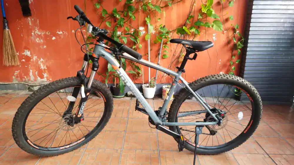 Sepeda Polygon Premier Class 4 size M