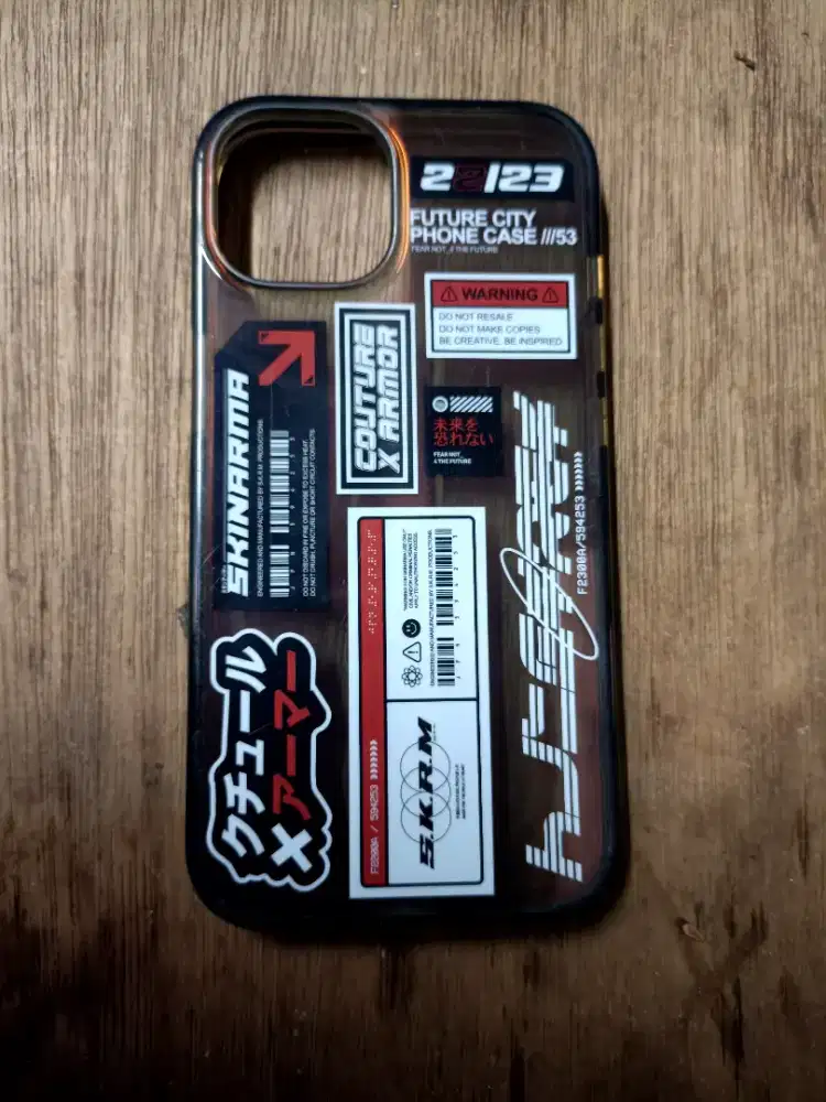 Case iPhone 13 Skinarma Taito case