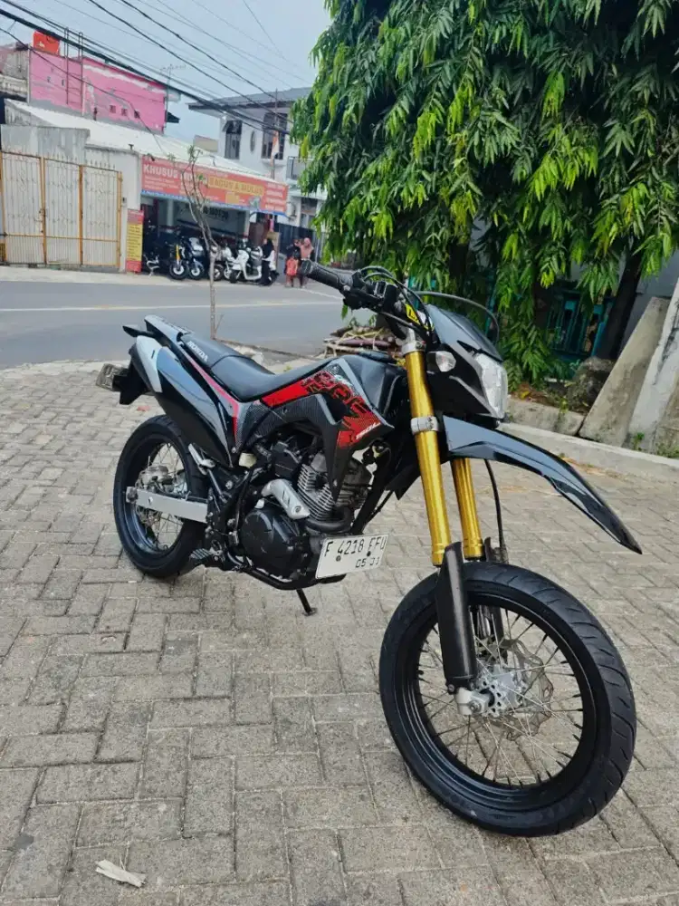 CRF 150L KREDIT DP MULAI 1JUTAAN