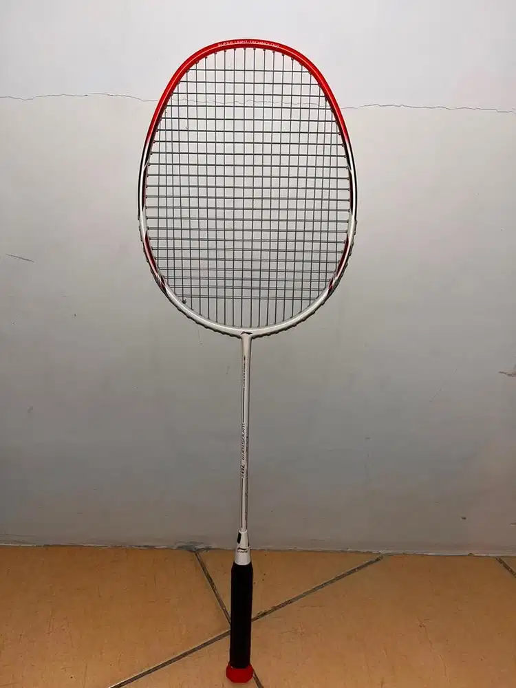 Windstrom 78 (raket badminton)