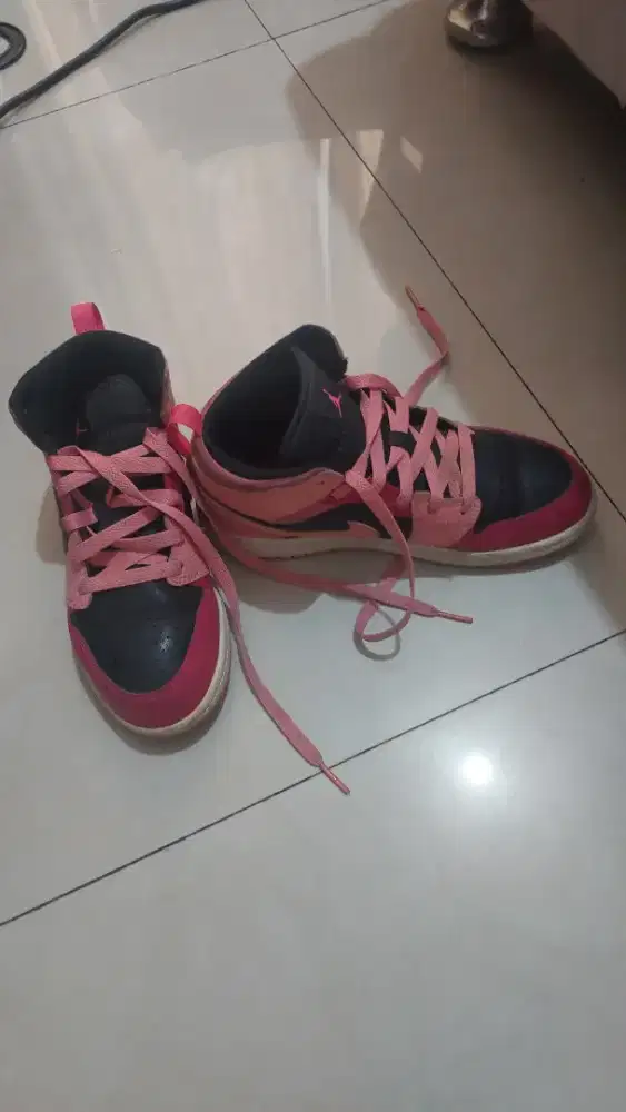 Dijual cepat Nike Air Jordan original (ukuran EUR :33.5 /21 cm)