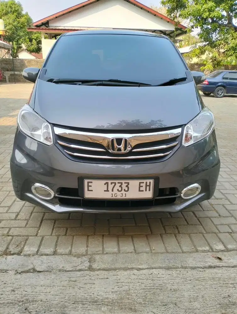 Honda freed tahun 2013