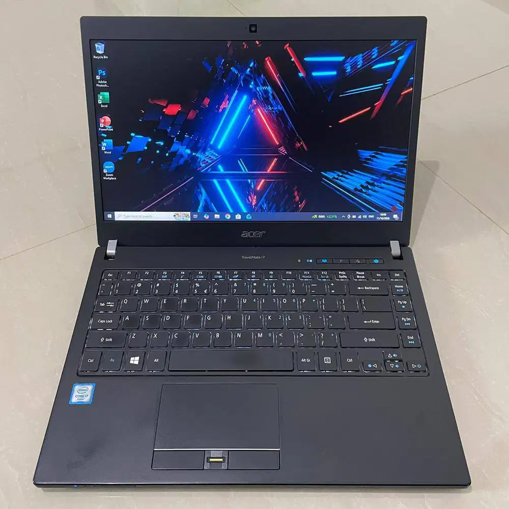 Laptop Core i7-6500U RAM 8GB / SSD 256GB Acer Carbon Fiber. MURMER !!!