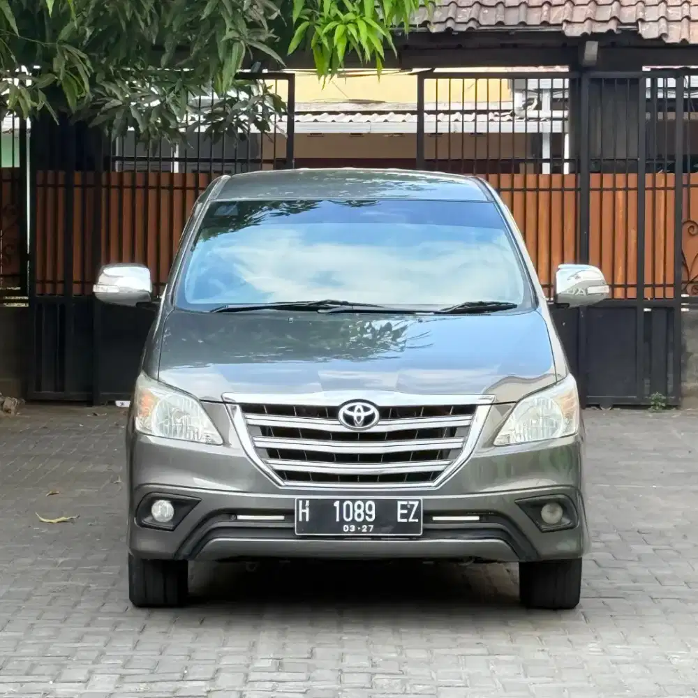 INNOVA 2.0 G MT BARONG