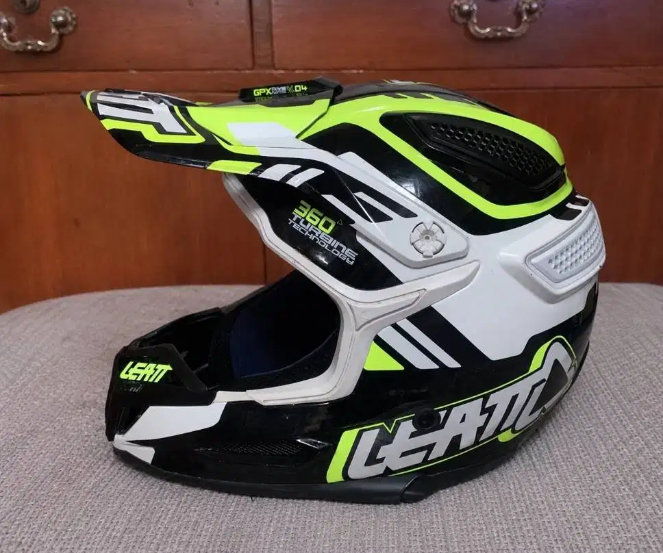 Helm Motocross Leatt GPX 5.5 V.04 - Size L (Original)