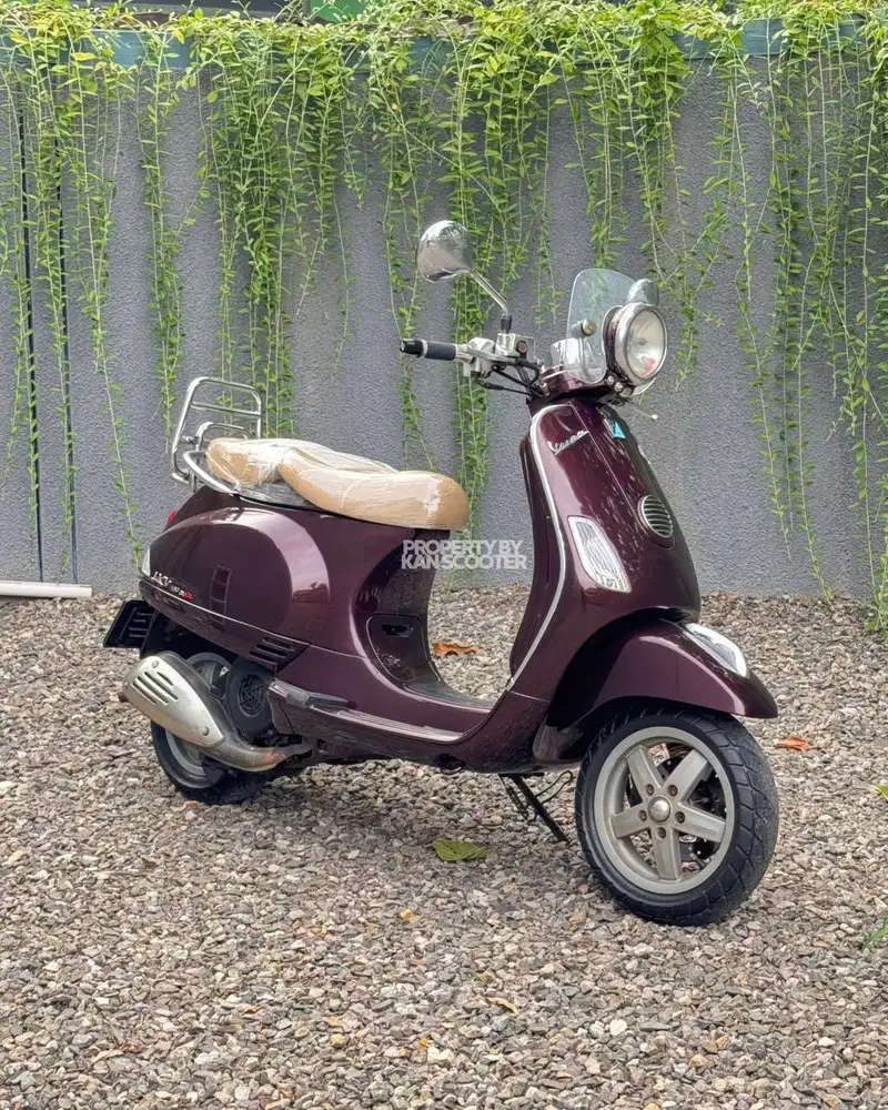 VESPA LXV 150 3V 2013 TERMURAH