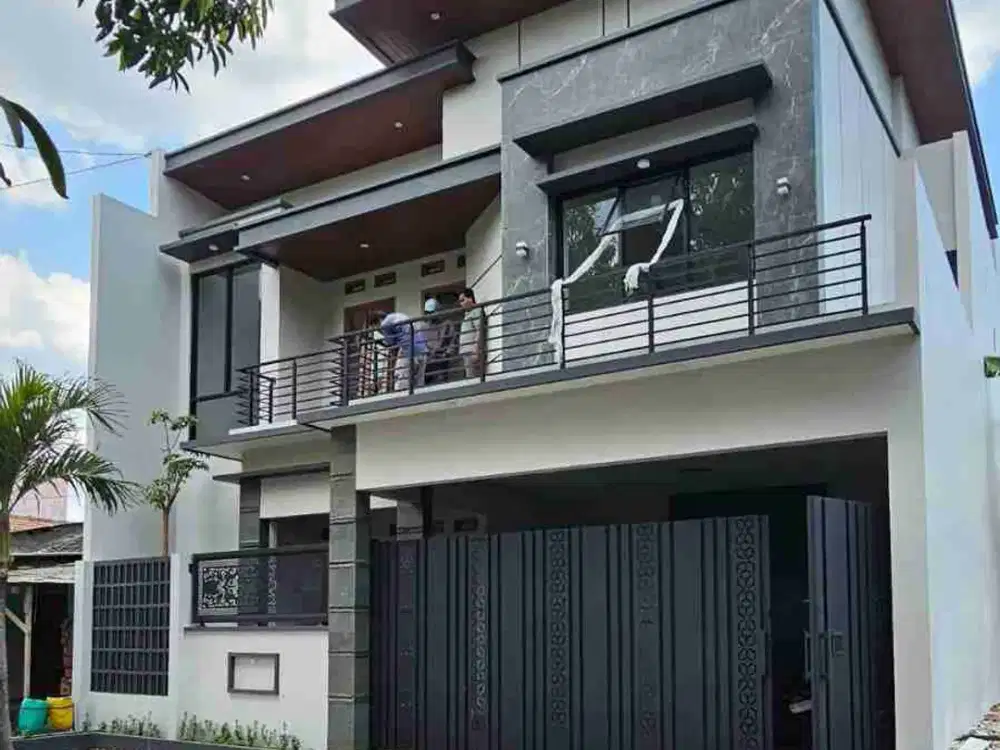 Rumah Baru Bagus 2lt Modern Tropical di Solo