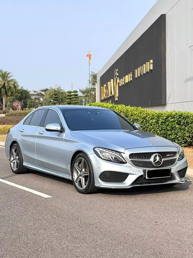 RARE COLOUR! Mercedes Benz C250 2.0 AMG A/T 2015