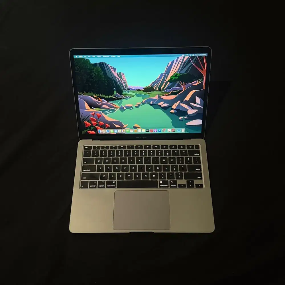 Macbook Air 2020 13 inch i5 8/256 Space Grey