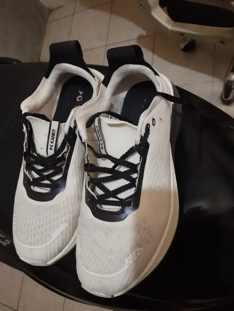 Sepatu kanky UK 45