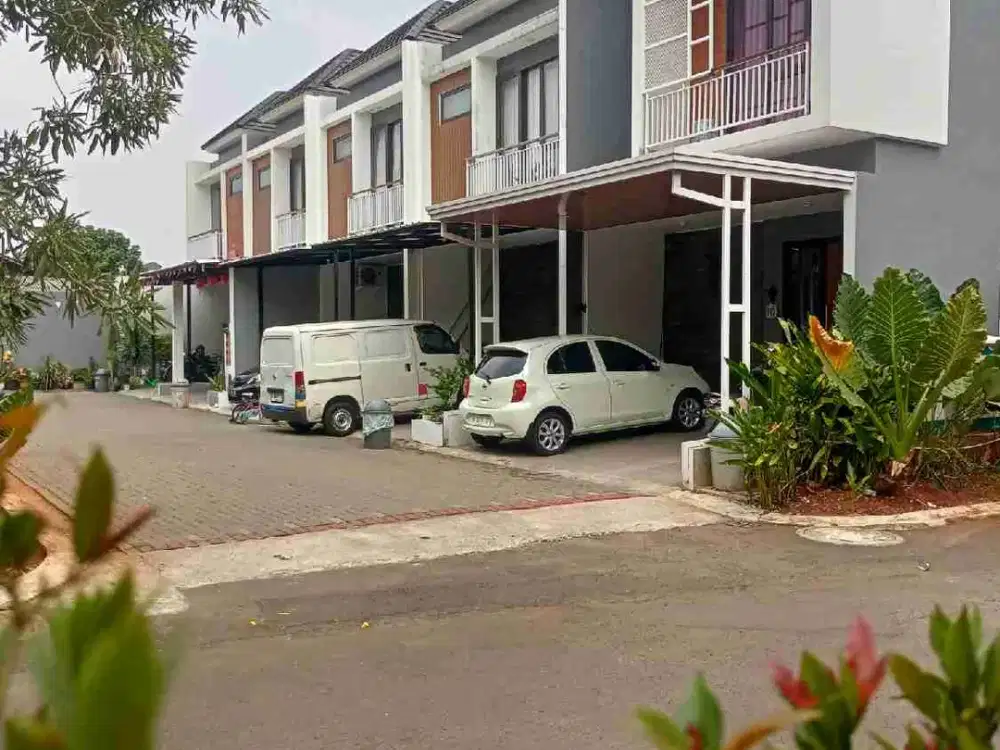 Rumah 2 lantai ready stok