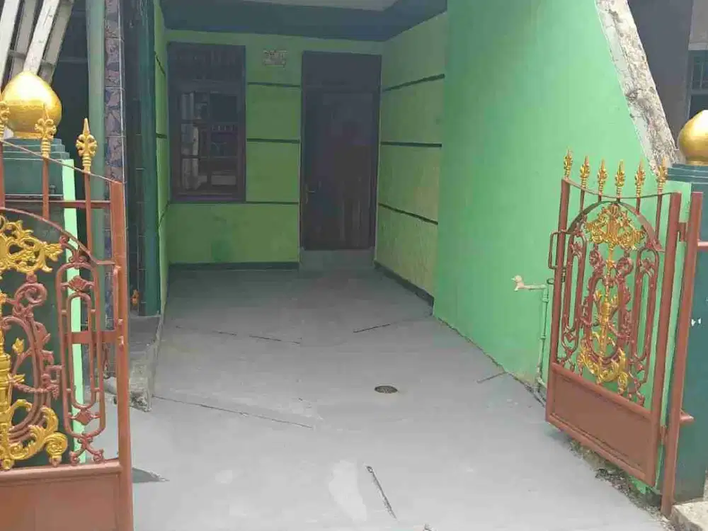 DI SEWAKAN RUMAH JALN DANAU POSO  PETUMNAS TANGERANG