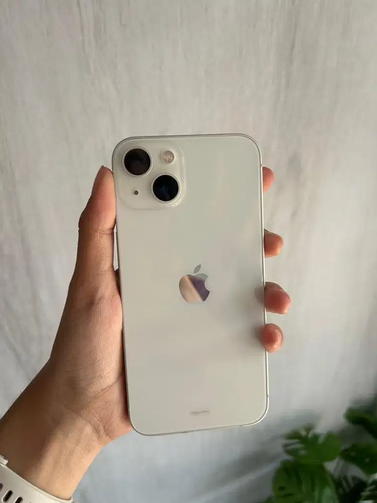 Iphone 13 basic putih