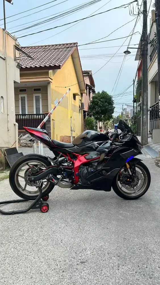 Zx25r ABS QS tahun 2020 surat lengkap faktur ada km 15 ribuan