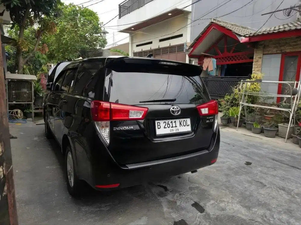 Toyota Kijang Innova Inova Reborn V AT Matic Tahun 2019 Hitam , 2018