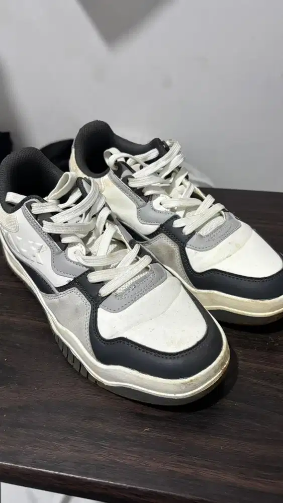 Sepatu Airwalk size 40