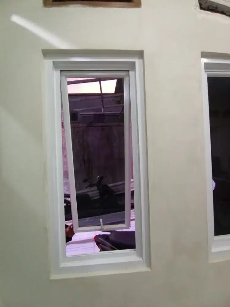Pemasangan kusen pintu dan jendela aluminium