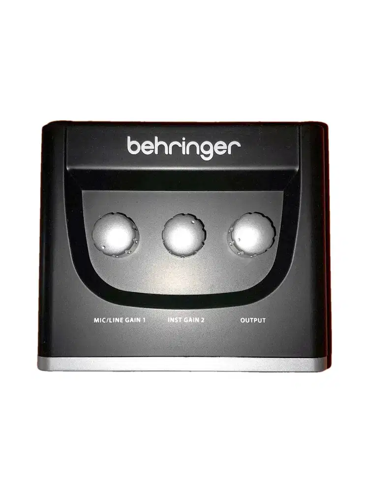 Behringer Soundcard U-Phoria UM2