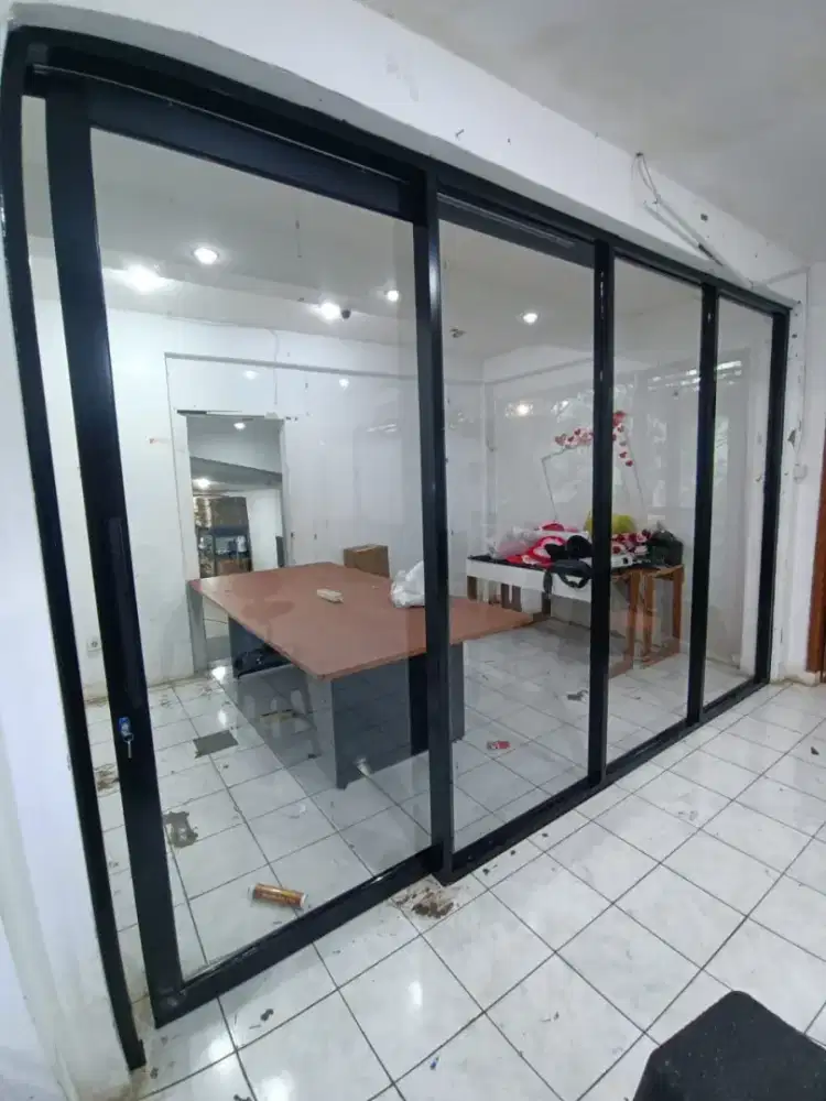 Menerima pemasangan kusen pintu dan jendela aluminium
