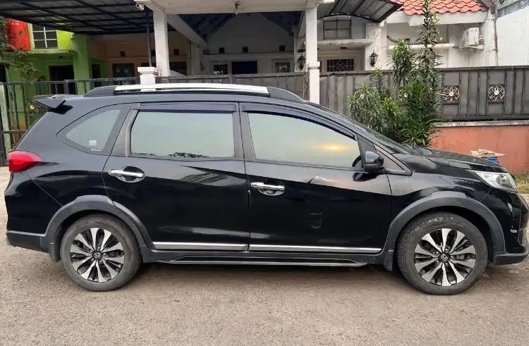 Dijual cepat mobil honda BRV PRESTIGE