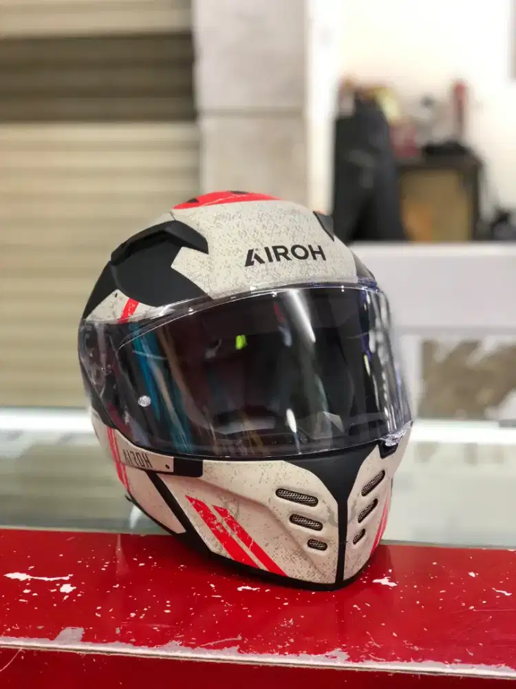 AIROH Connor omega

Ukuran S