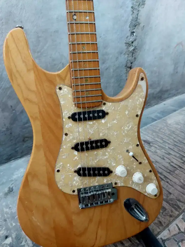 Gitar listrik Shredder