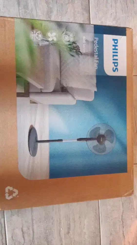 Kipas angin berdiri Philips ACP610