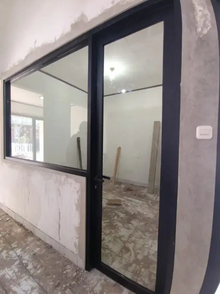 Menerima pemasangan kusen pintu dan jendela aluminium