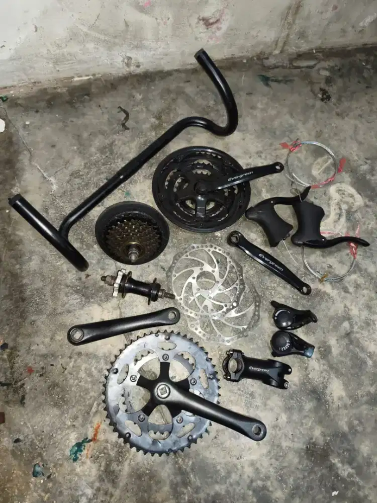 sparepart sepeda kondisi masih bagus nego