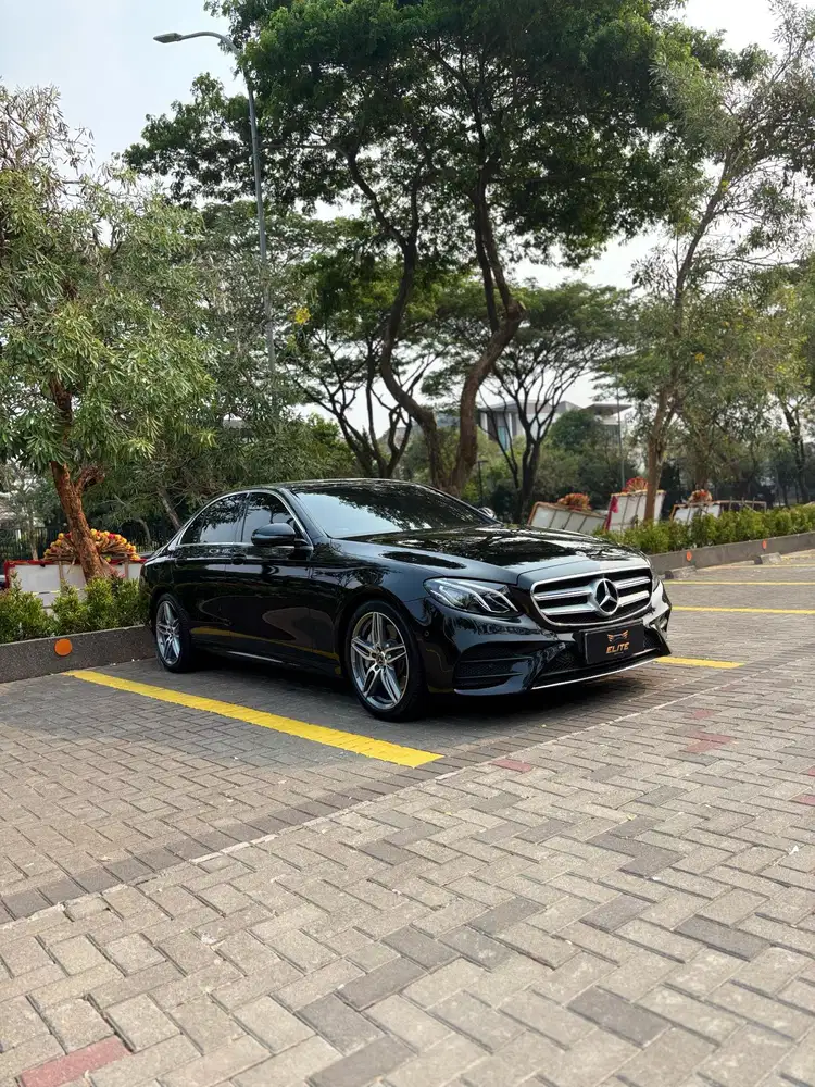 Mercedes Benz E300 AMG NIK 2018 Hitam