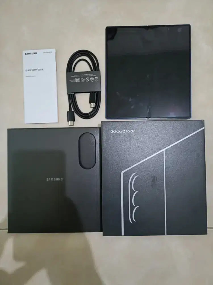 Samsung Z Fold 7 seperti baru 12/256