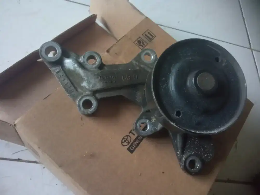 Water pump Toyota cayla original bawaan