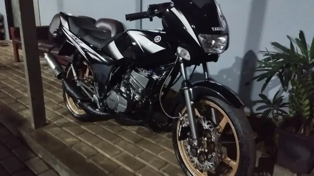 Dijual Yamaha RXZ Kondisi Bagus.