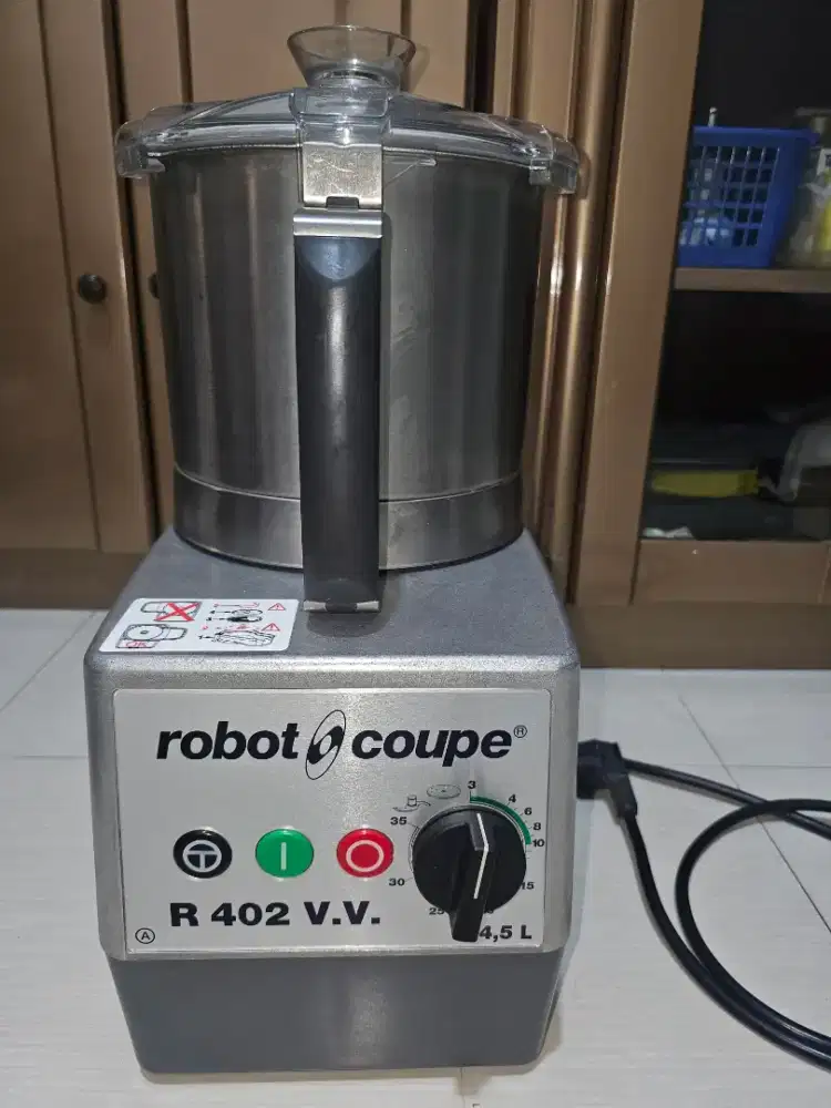 Robot Coupe R402