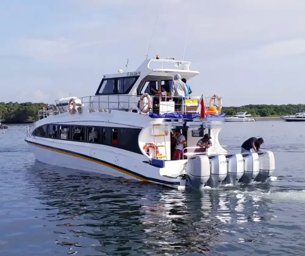 Kapal speedboat