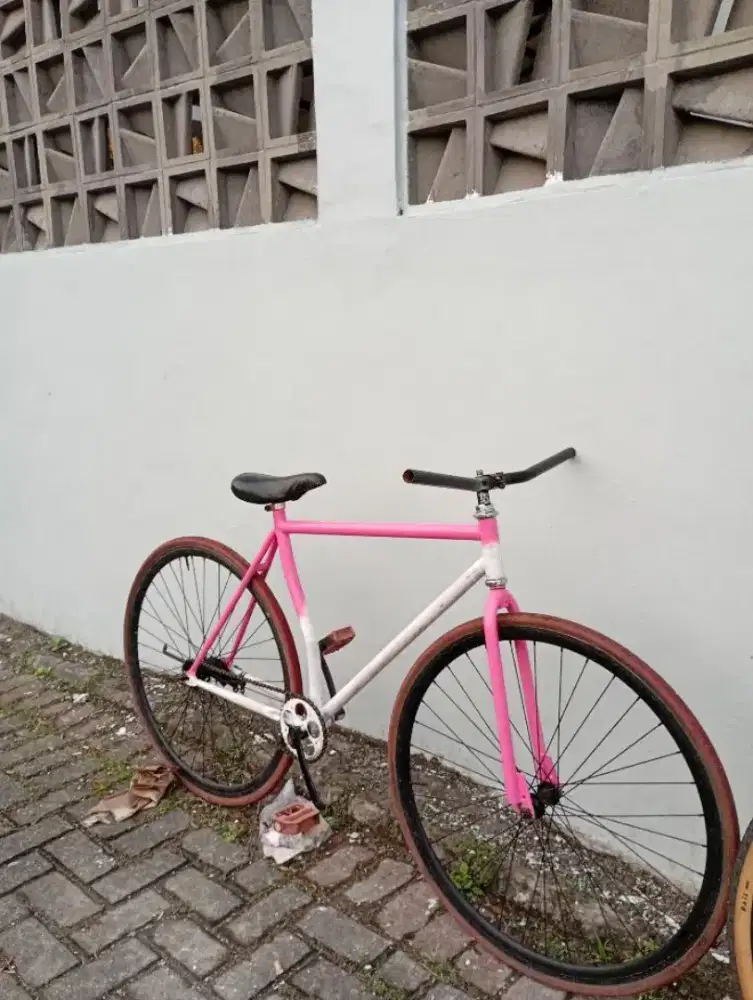 *Fixie 700c yang satset aja