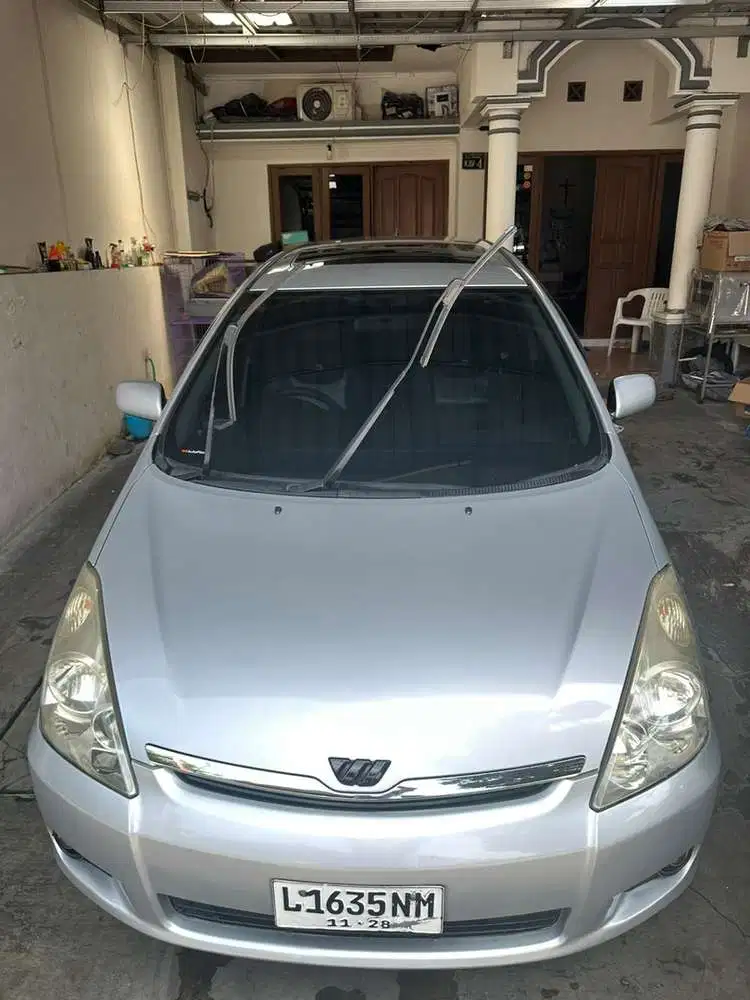 Toyota Wish 2004 Bensin