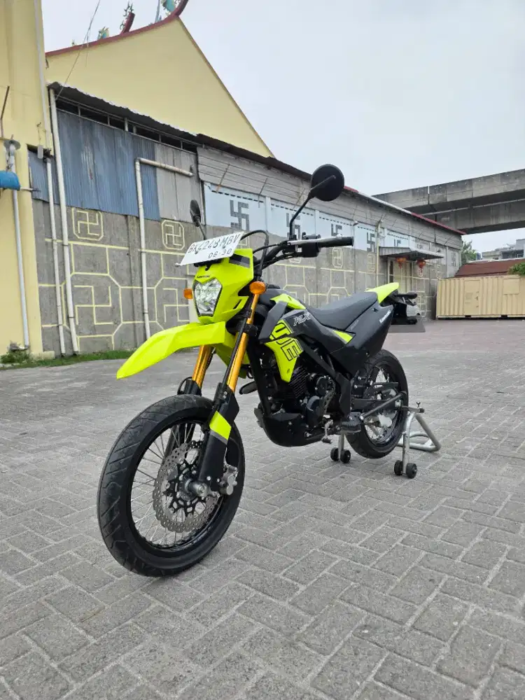 Kawasaki KLX 150 SE SM Kuning 2025